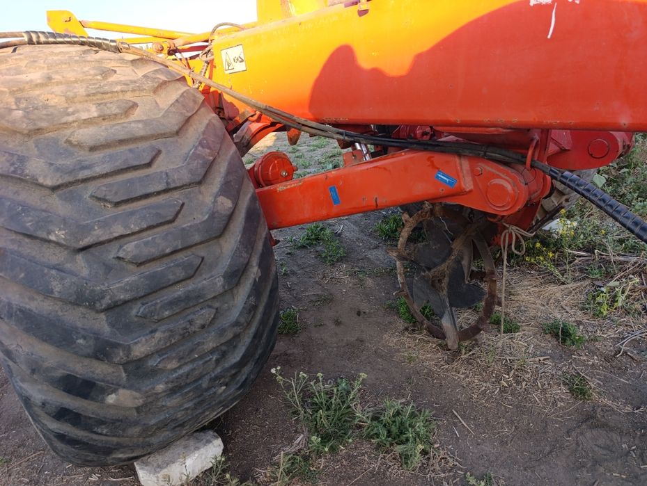 Сівалка KUHN Huarb захват 6 метрів під трактор 190-220к.с.