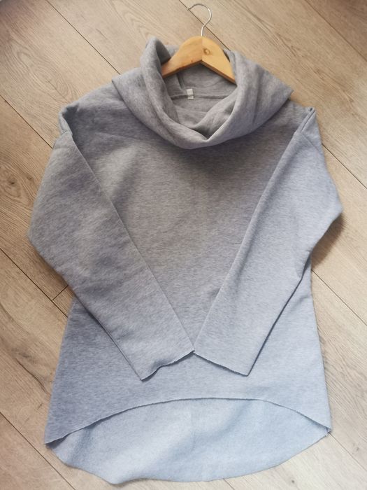 Nietypowa damska szara bluza z golfem rozmiar S
