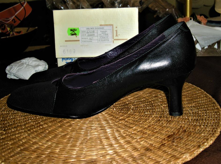 Pantofle ,czółenka Viruci r.40