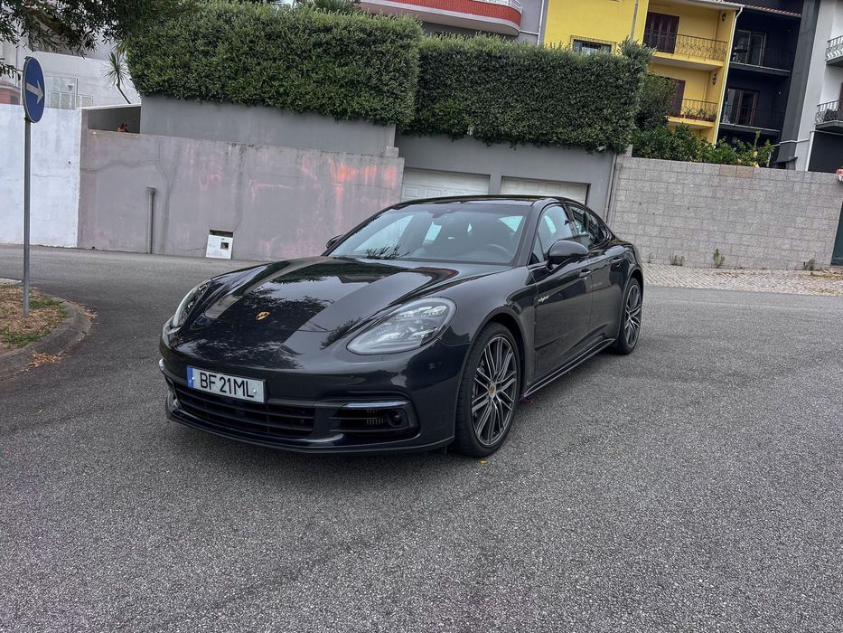 Porsche Panamera 4 E-Hybrid Executive