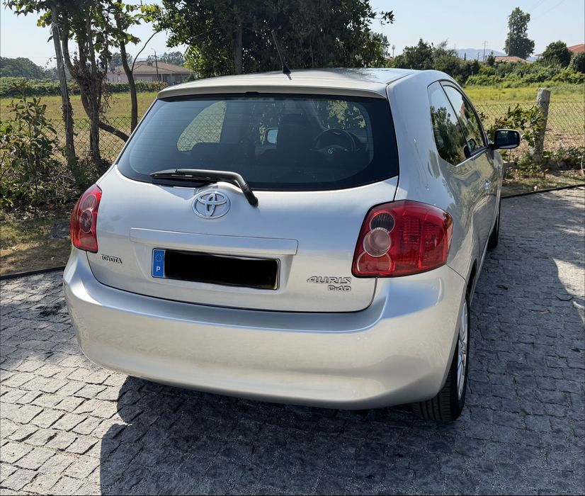 Toyota Auris 1.4 D4D Nacional um dono revisoes todas na marca
