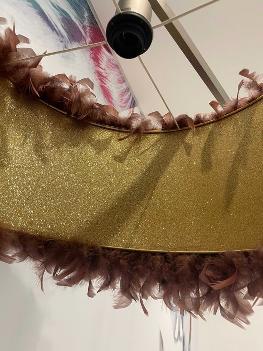 Candeeiro de Pé em alumínio com um design exclusivo