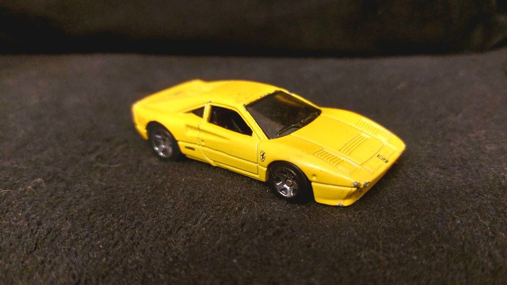 Hot Wheels Ferrari 288 GTO