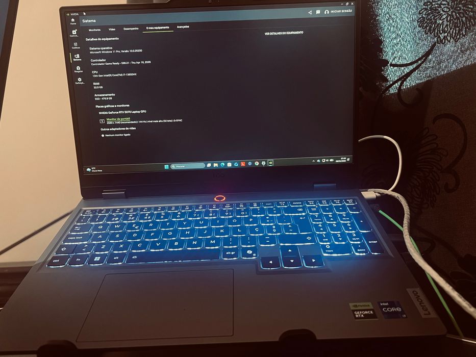 Lenovo Gaming - Core i7-13650HX | RTX 5070 | 32GB RAM | Estado de Novo