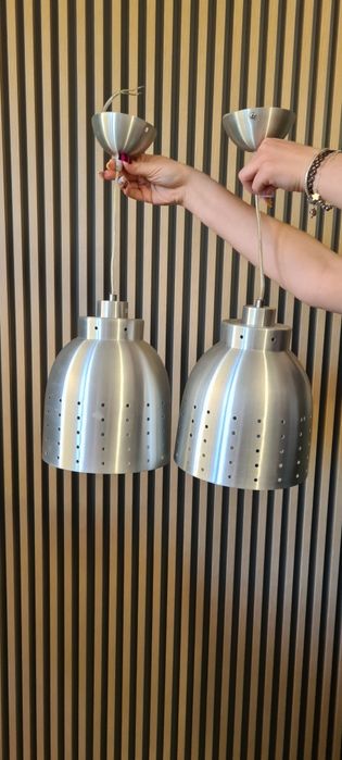 2 zwisające lampy z IKEA, idealne nad stół, barek