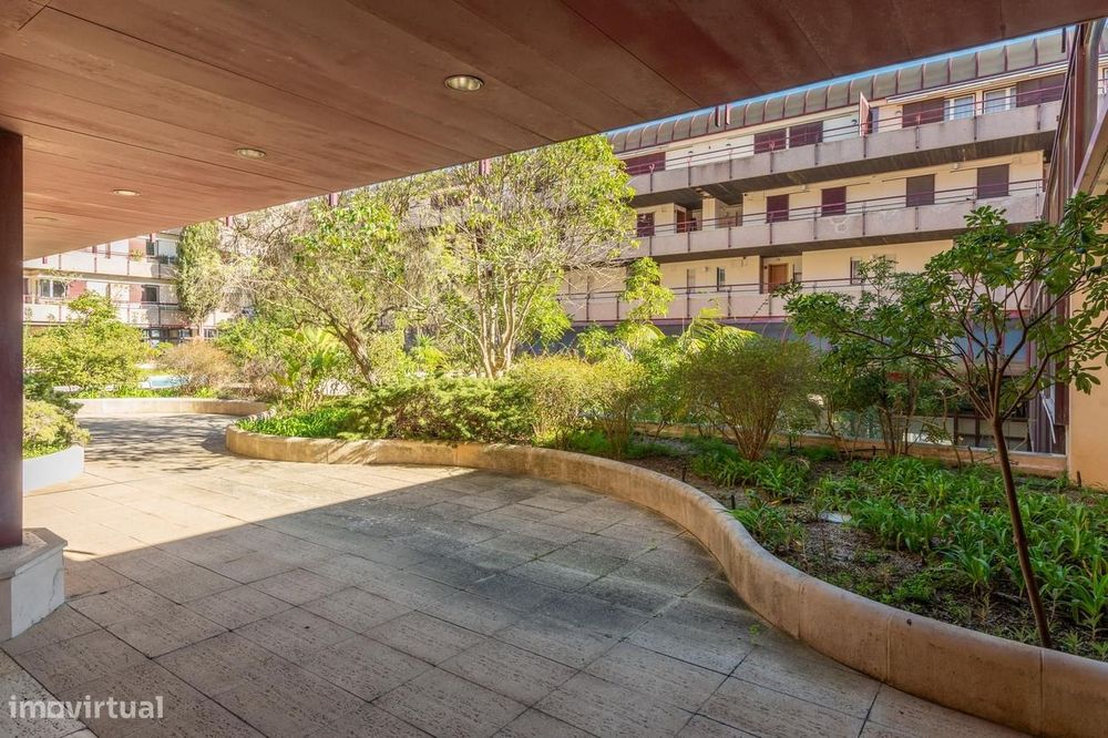 Apartamento T2 com jardim, Estoril, Cascais