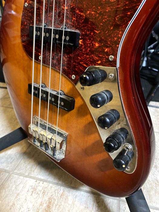 Gitara basowa bass Marcus Miller V7 2nd Gen