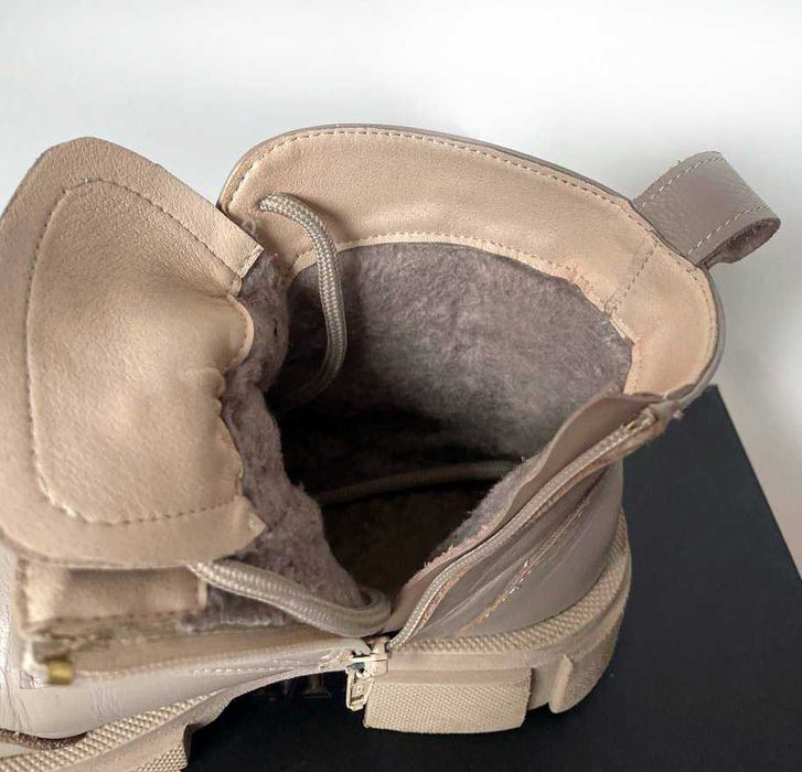 Черевики шкіряні на хутрі на платформі бежеві р. 37