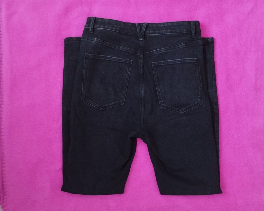 Czarne jeansy skinny