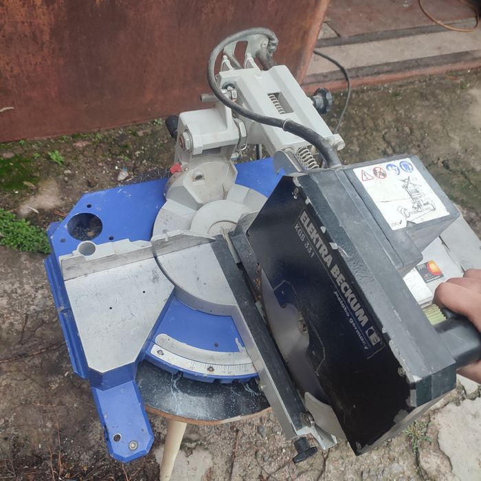 Торцовка з протяжкою Elektra Beckum KGS301 (Metabo)