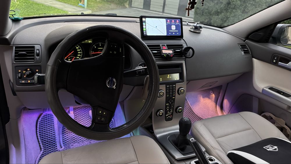 продам автомобіль Volvo v50