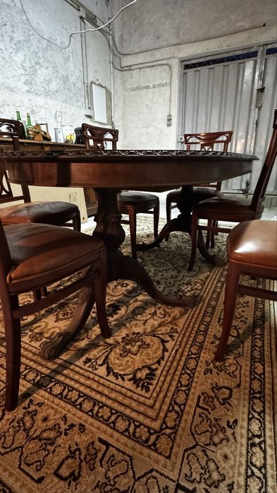 Mesa extensivel com 6 cadeiras