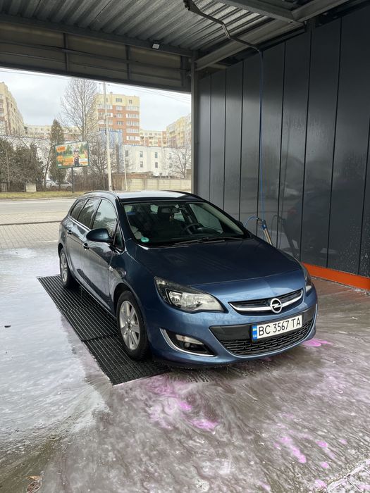 Продам opel astra j