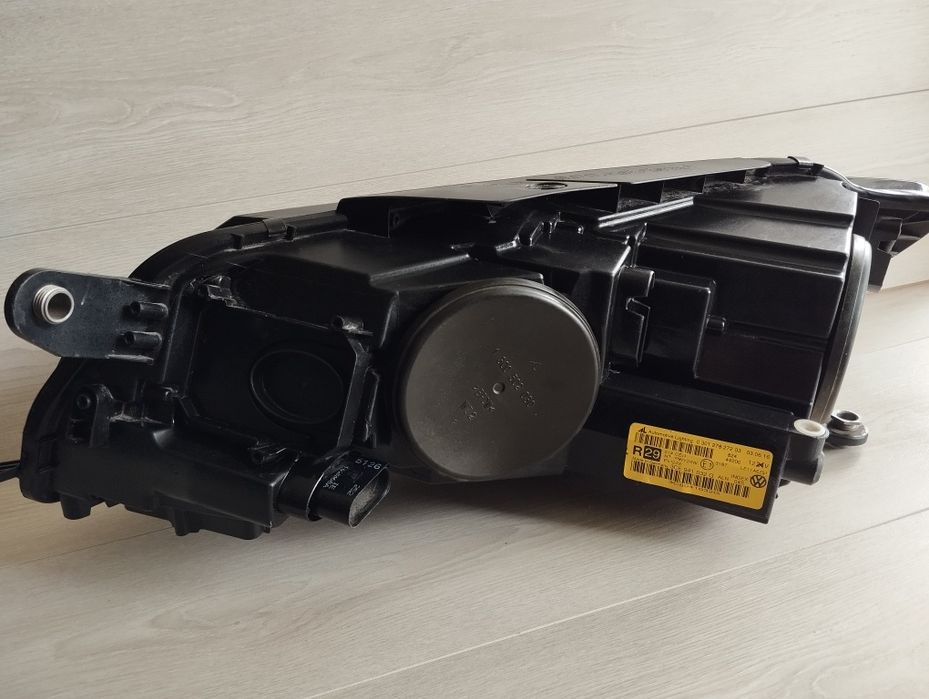 Продам фару Passat cc