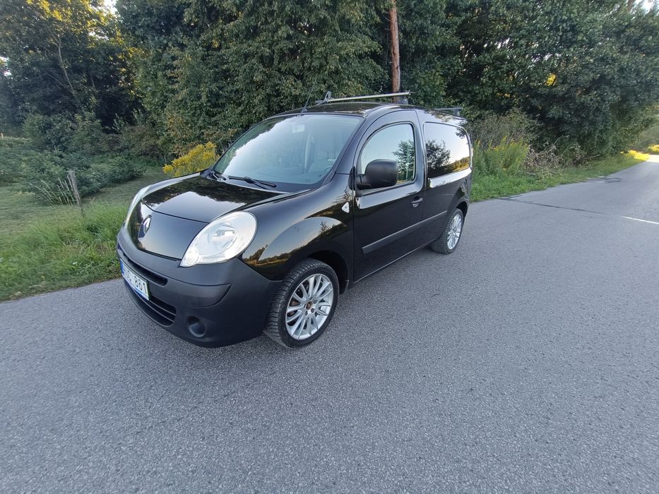 Renault Kangoo klima, 2 komplety kół, śliczny, hak