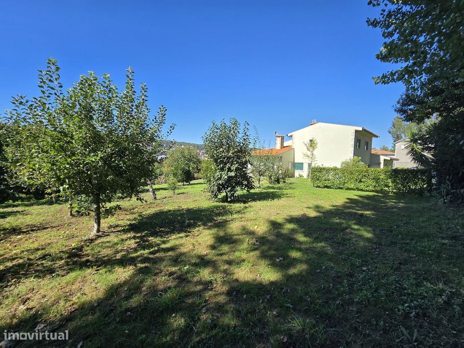 Moradia T5+1 em Ruilhe - 2680m2 de Terreno Privado