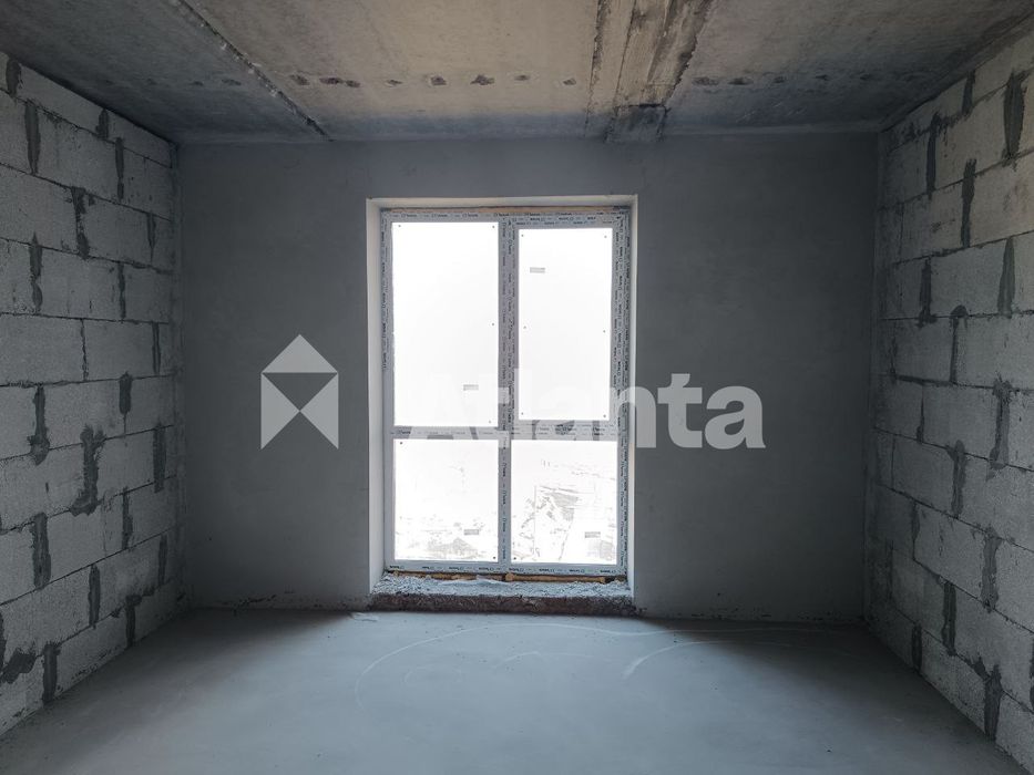 2-кімнатна  на 4- му поверсі, в ЖК Сусіди.
