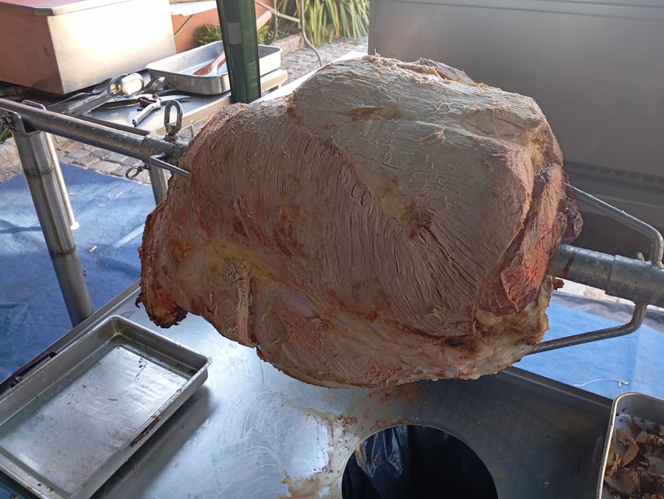 Porco no espeto e outros eventos