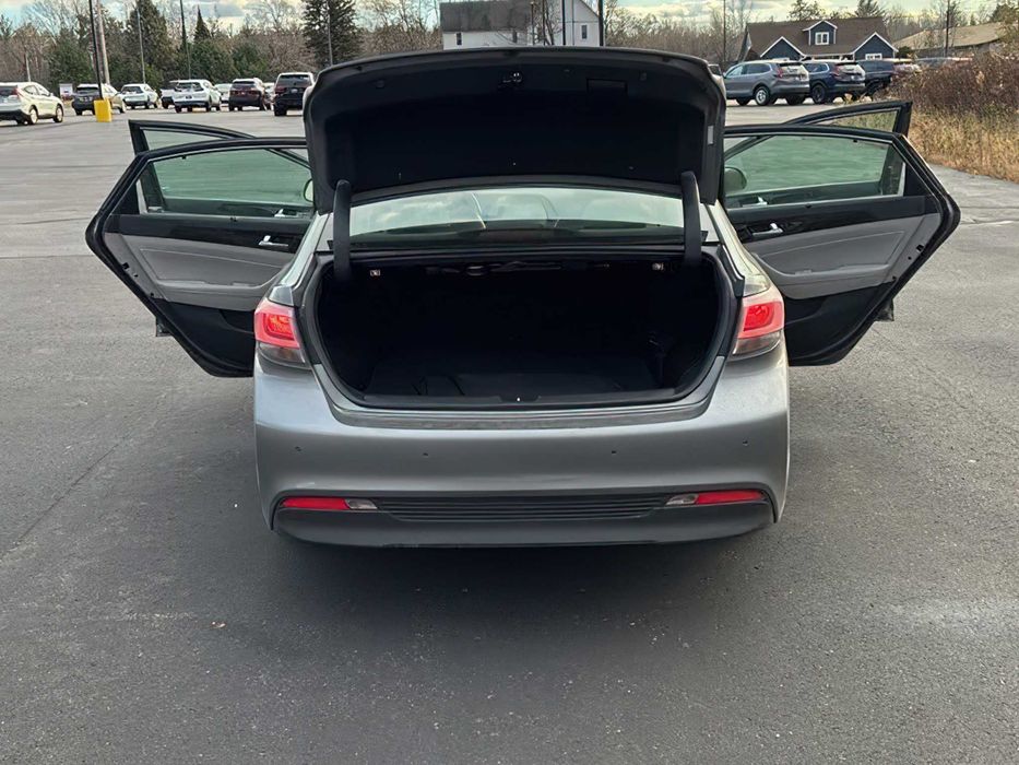 Hyundai Sonata Hybrid Limited      2017