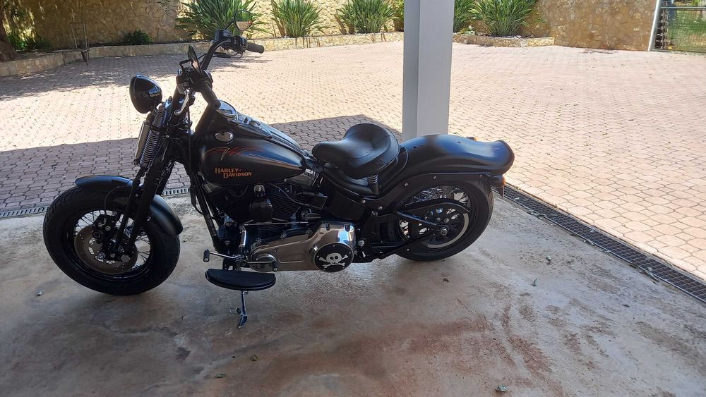 Harley Davidson Softail Crossbones