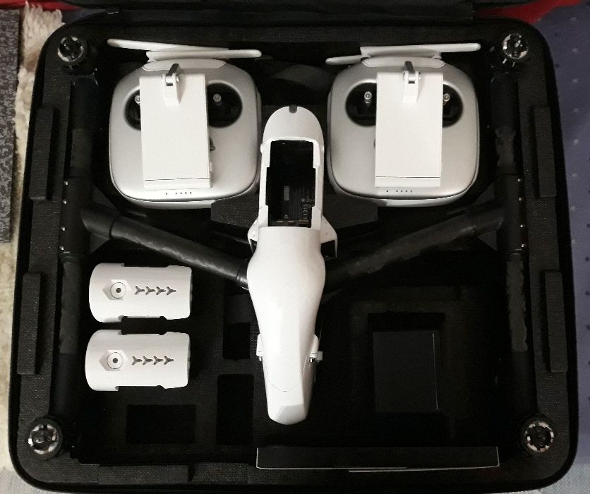 Drone Dji Inspire 1 V1 com 2 Baterias e 2 comandos