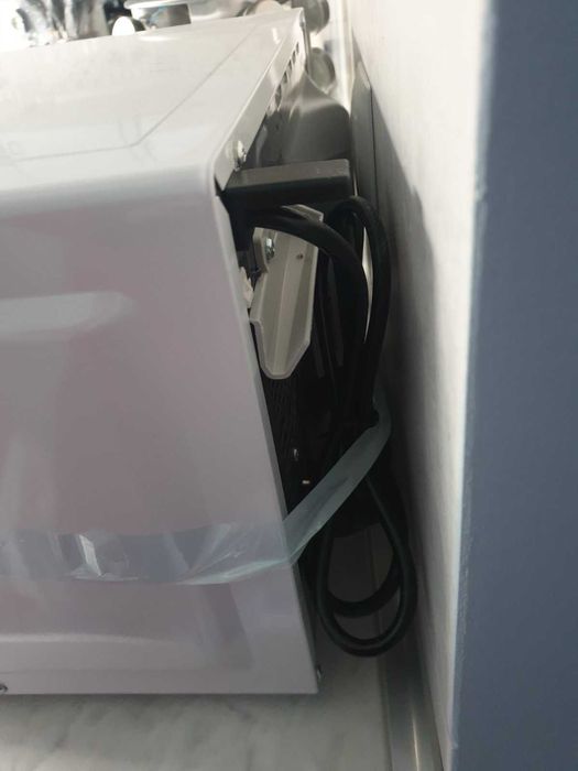 Продам микроволновую печь (микроволновка) Panasonic nn-st251w.