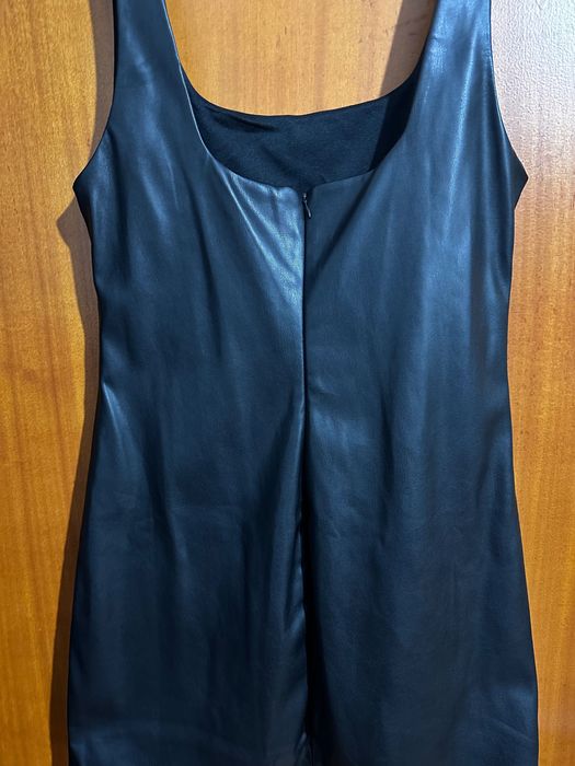 Vestido ecopele novo