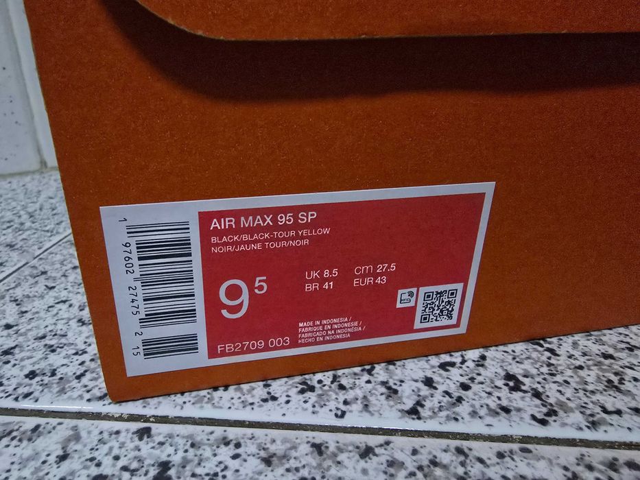 Nike x Corteiz Honey Black