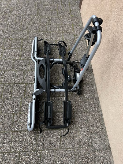 Bagażnik rowerowy Thule na dwa rowery uchylny na hak holowniczy