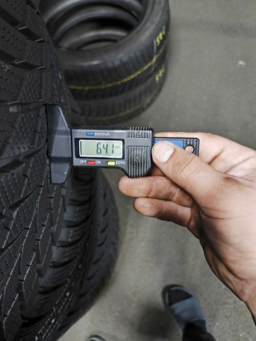 Шини бу 215/55 R17 Bridgestone Blizzak LM001 Комплект Зима