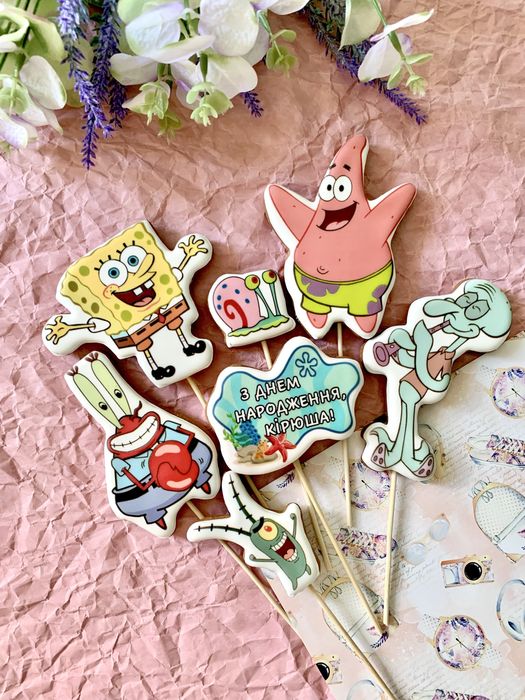 Декор для торта. Пряники з ручним розписом та харчовим друком