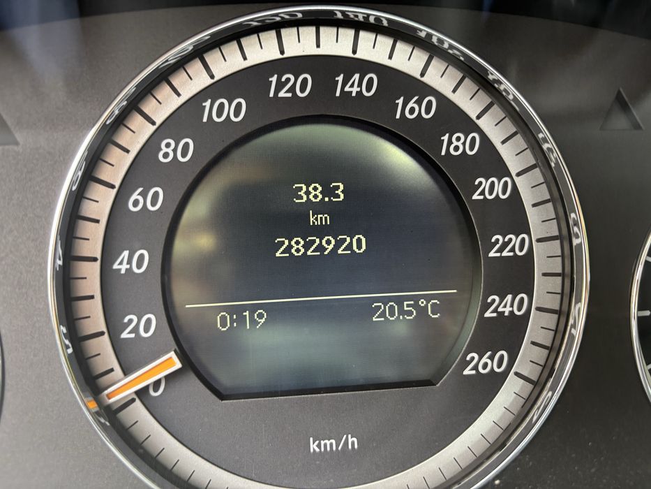 Mercedes-Benz C 220 CDI Classic – Nacional – Excelente Estado