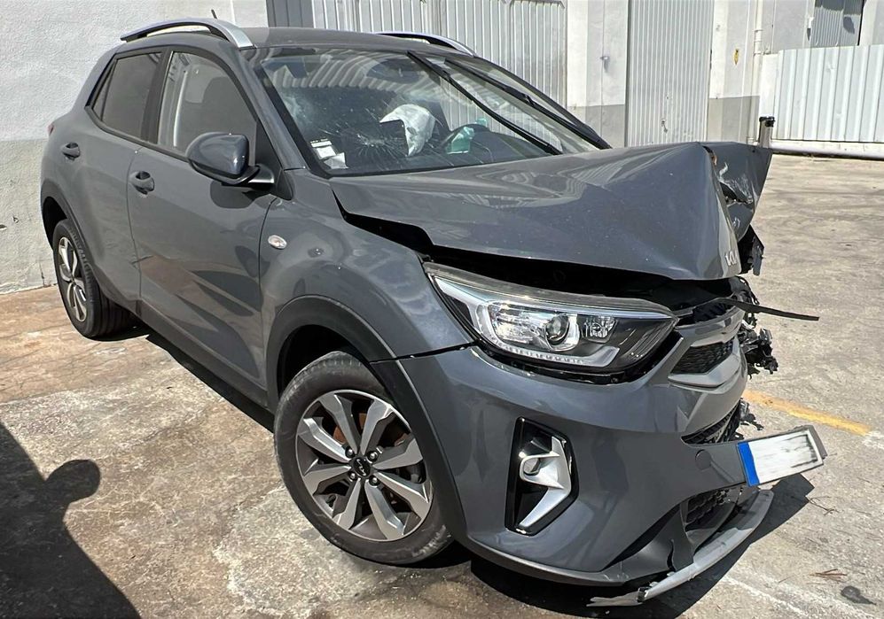 Kia Stonic 1.2i CVVT - SALVADO - 2023