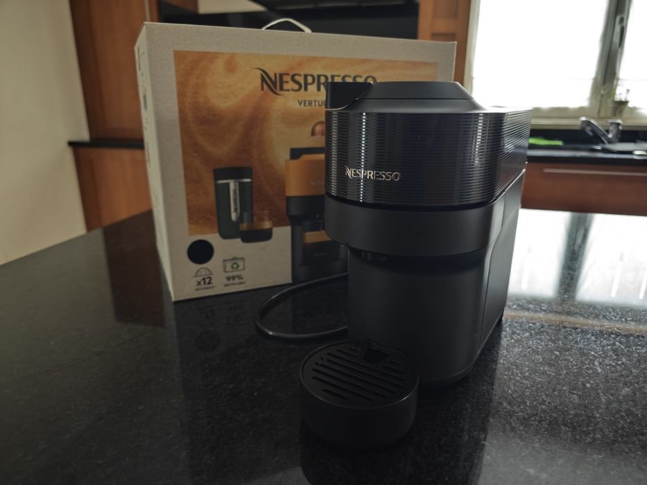 Máquina de Café Nespresso Vertuo Pop