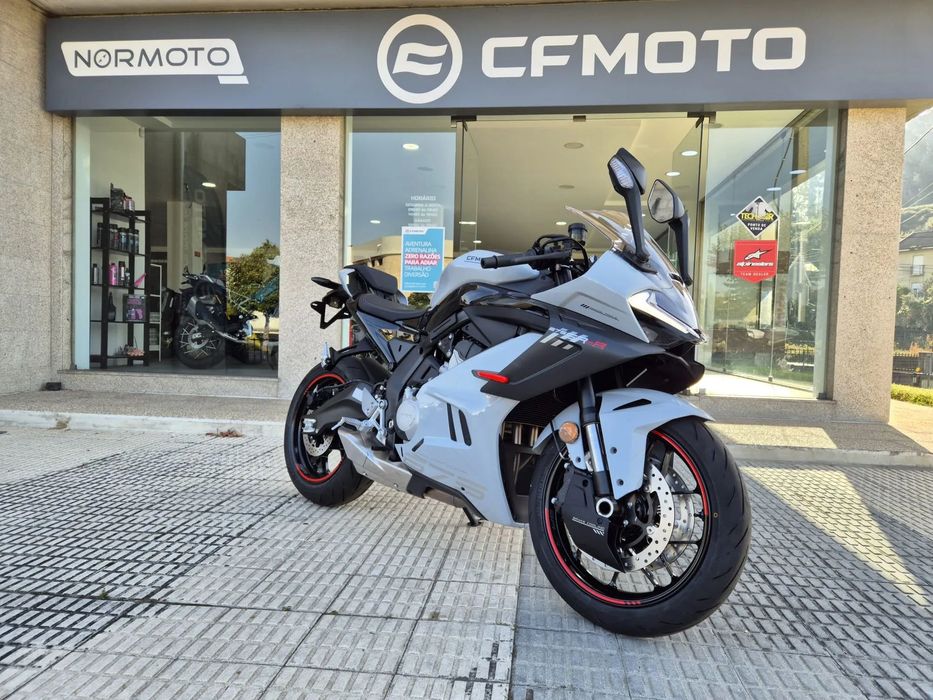 CF Moto 675SR-R