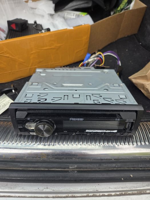 Radio samochodowe Pioneer DEH-S110UB
