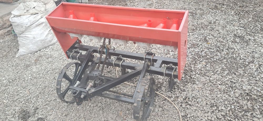 Сівалка п'ятирядна Заря для мотоблока, мотосапка