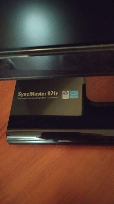 Монитор Samsung SyncMaster 971p