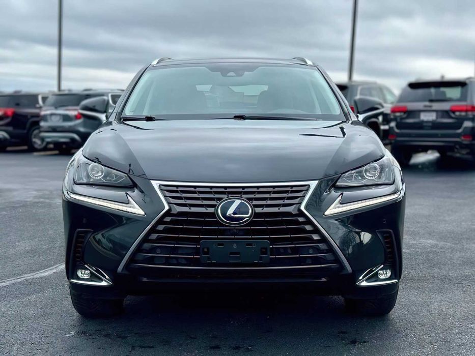 Lexus NX 300h      2021