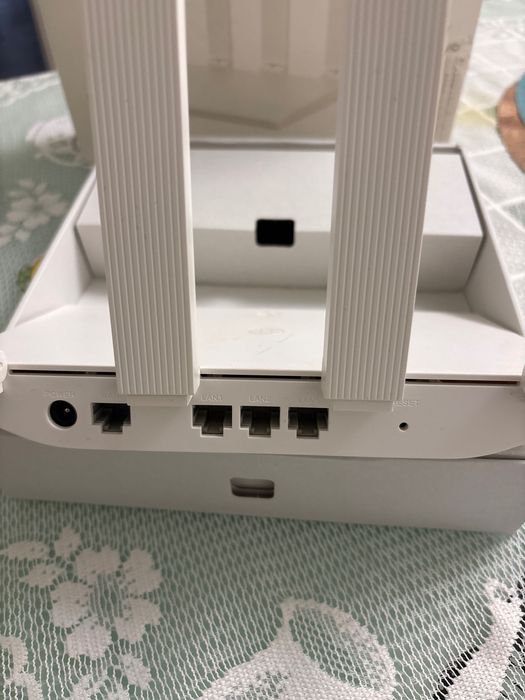 Роутер HUAWEI WiFi WS5200