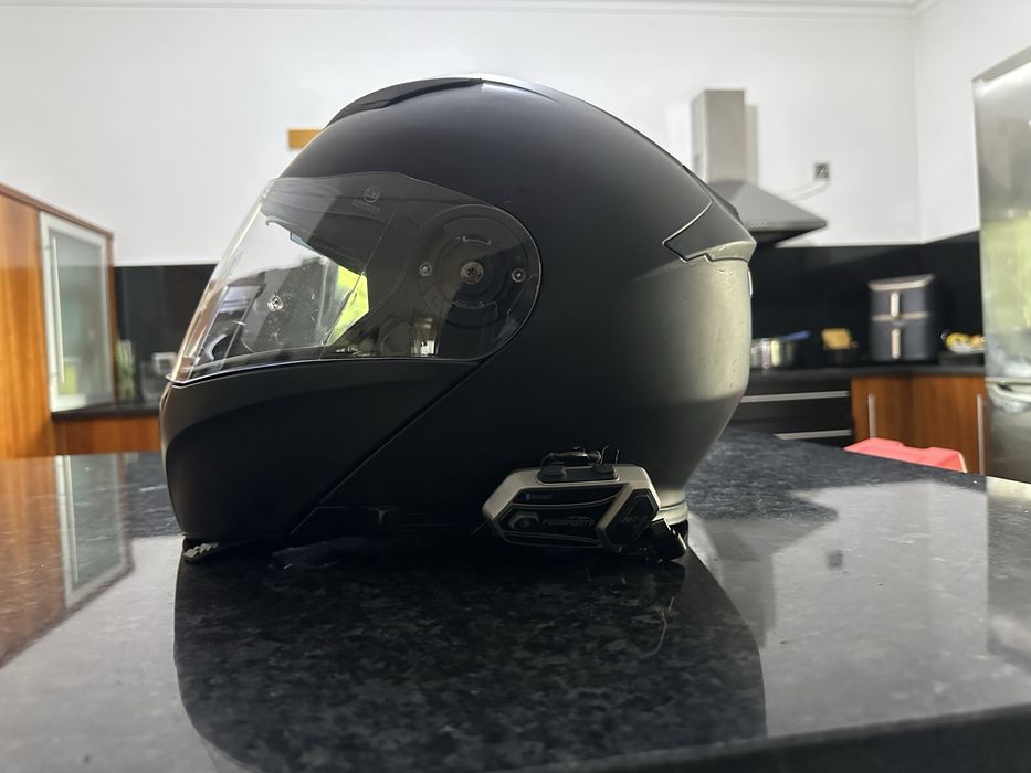 Capacete modular com intercumonicador