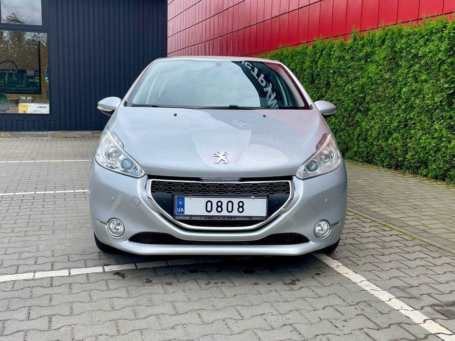 Peugeot 208 2014