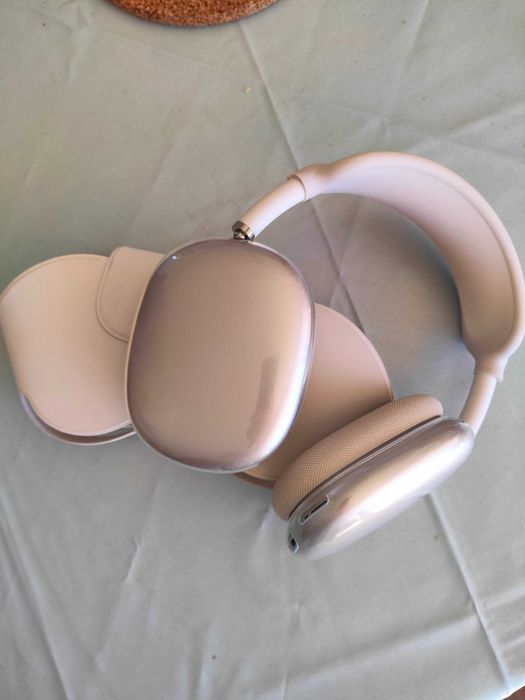 Apple AirPods Max Starlight