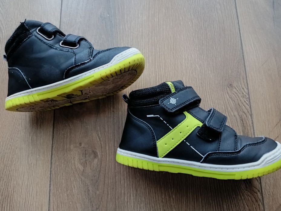 Buty chłopięce na rzepy