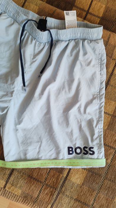 Spodenki kąpielowe Boss nowe