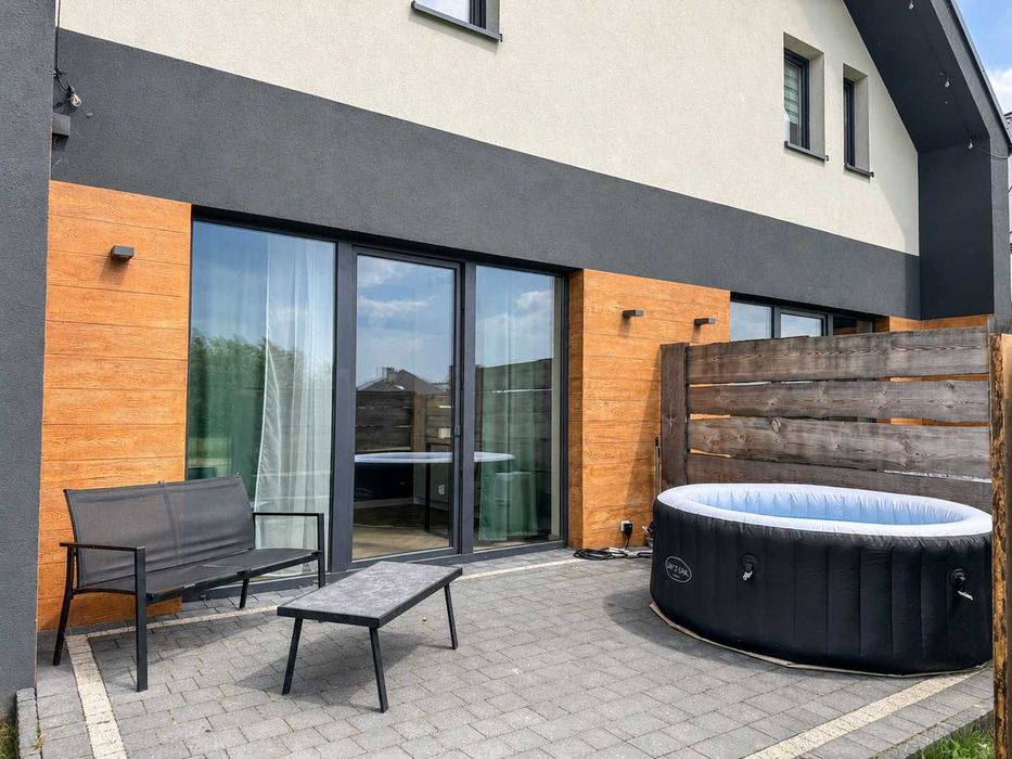 Domek przy Energylandii w dobrej cenie! Basen, sauna i jacuzzi