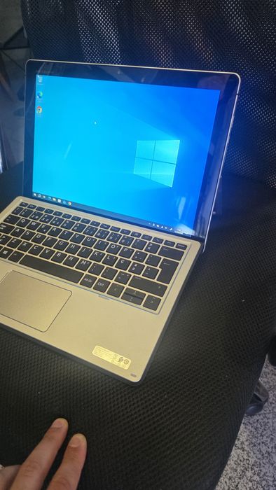 HP Elite x2 1012 G2 i7 7a Gen 8GB RAM 128GB SSD