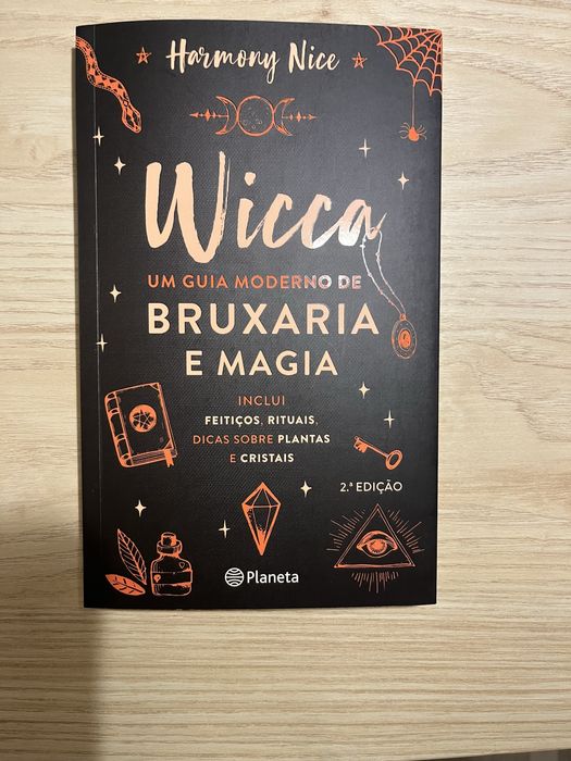 Wicca UM GUIA MODERNO DE BRUXARIA E MAGIA