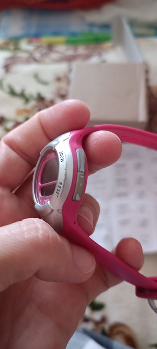 Продам детские часы на девочку QQ