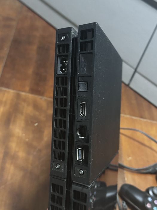 Playstation 4 + comando